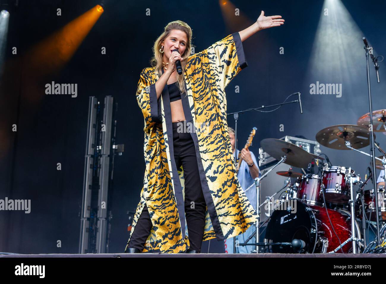 Enghien, Belgique, concert de Selah Sue au festival LaSemo dans le parc d'Enghien Banque D'Images