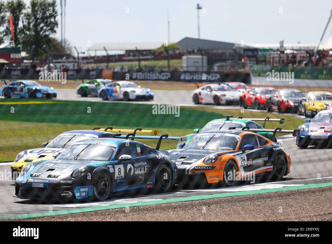 Vue de la course du championnat Porsche Motorsport Race lors du GRAND PRIX BRITANNIQUE DE FORMULE 1 ARAMCO 2023 au circuit de Silverstone, Silverstone, Uni Banque D'Images