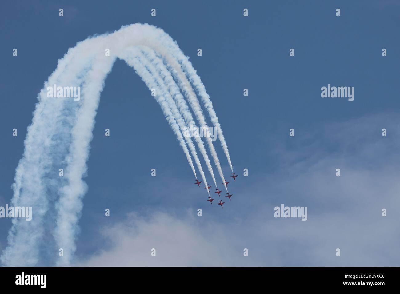 L'équipe de démonstration des Red ARROWS de la RAF dans le ciel au-dessus de Silverstone lors du GRAND PRIX DE FORMULE 1 ARAMCO BRITISH GRAND PRIX 2023 au circuit de Silverstone, Sil Banque D'Images