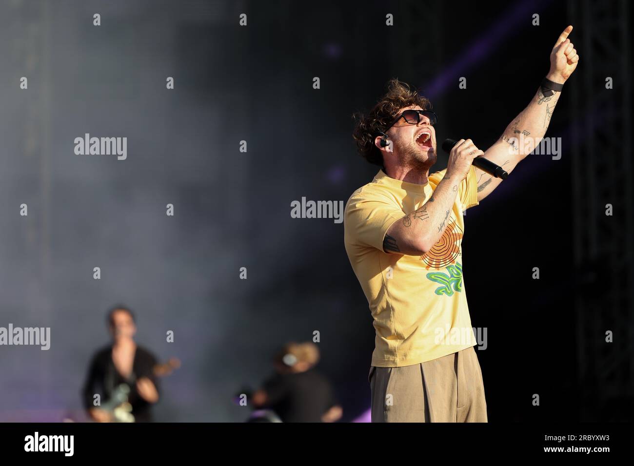 Tom Grennan, l'affiche et artiste chante et se produit en direct pour les fans du Grand prix après la course finale sur la Chrome main Stage pendant la FORMULE Banque D'Images