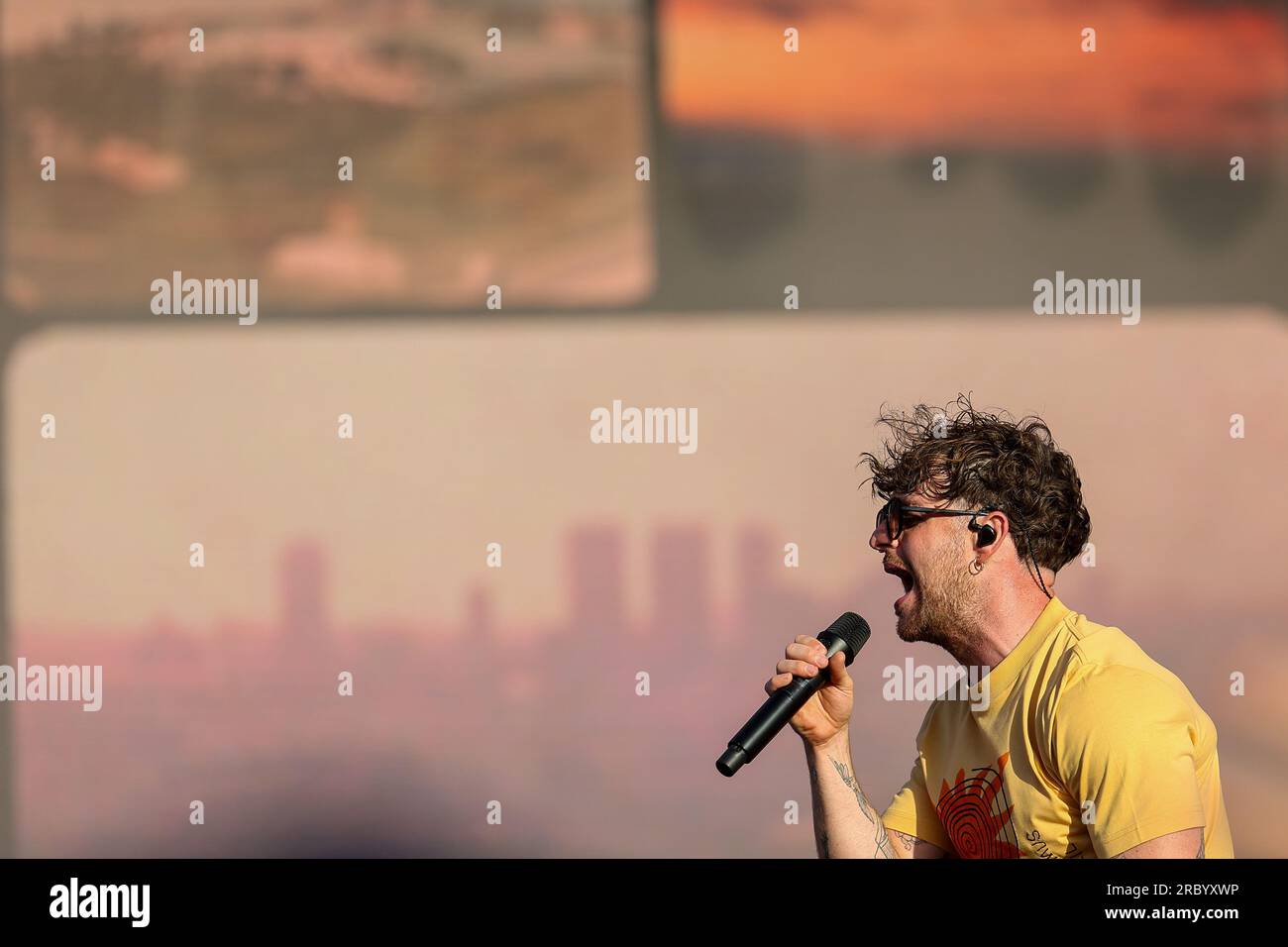 Tom Grennan, l'affiche et artiste chante et se produit en direct pour les fans du Grand prix après la course finale sur la Chrome main Stage pendant la FORMULE Banque D'Images