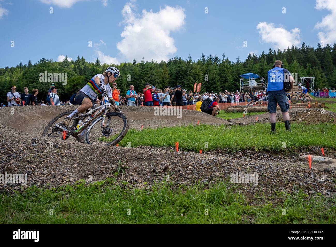 Pauline Ferrand Prevot fait un tour avec des bermes - Championnats d'Europe UEC VTT Elite 2023 - Jeux Européens - Cracovie/Kraków - Krynica-Zdrój Banque D'Images