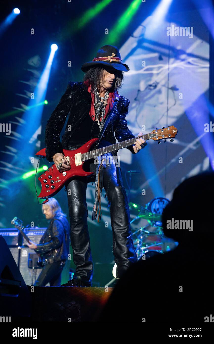 Birmingham, Royaume-Uni, le 11 juillet 2023, Johnny Depp, Alice Cooper et Joe Perry amènent Hollywood Vampires à l'Utilita Arena de Birmingham lors de leur tournée britannique, UK Credit : Paul Smith / Alamy Live News Banque D'Images