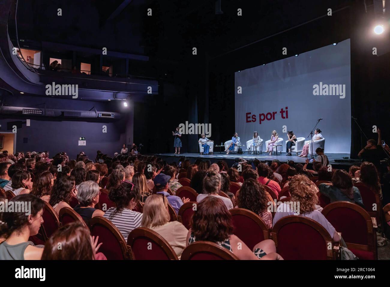 Madrid, Espagne. 11 juillet 2023. La candidate de Sumar à la présidence du gouvernement espagnol, deuxième vice-présidente et ministre du travail et de l'économie sociale, Yolanda Diaz assiste à un événement féministe "féminisme pour Sumar", au Théâtre Pavon de Madrid. (Image de crédit : © Guillermo Gutierrez/SOPA Images via ZUMA Press Wire) USAGE ÉDITORIAL SEULEMENT! Non destiné à UN USAGE commercial ! Banque D'Images
