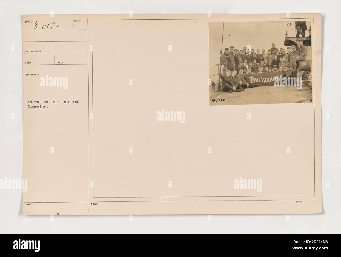 Une photographie montrant l'unité de Dartmouth à bord du Touraine pendant la première Guerre mondiale. La description reco du photographe est prise pendant le voyage de l'unité NJER Dartmouth sur le navire. Les notes précisent que le numéro d'identification est 3012 et mentionnent que l'unité provient de Dartmouth. Banque D'Images