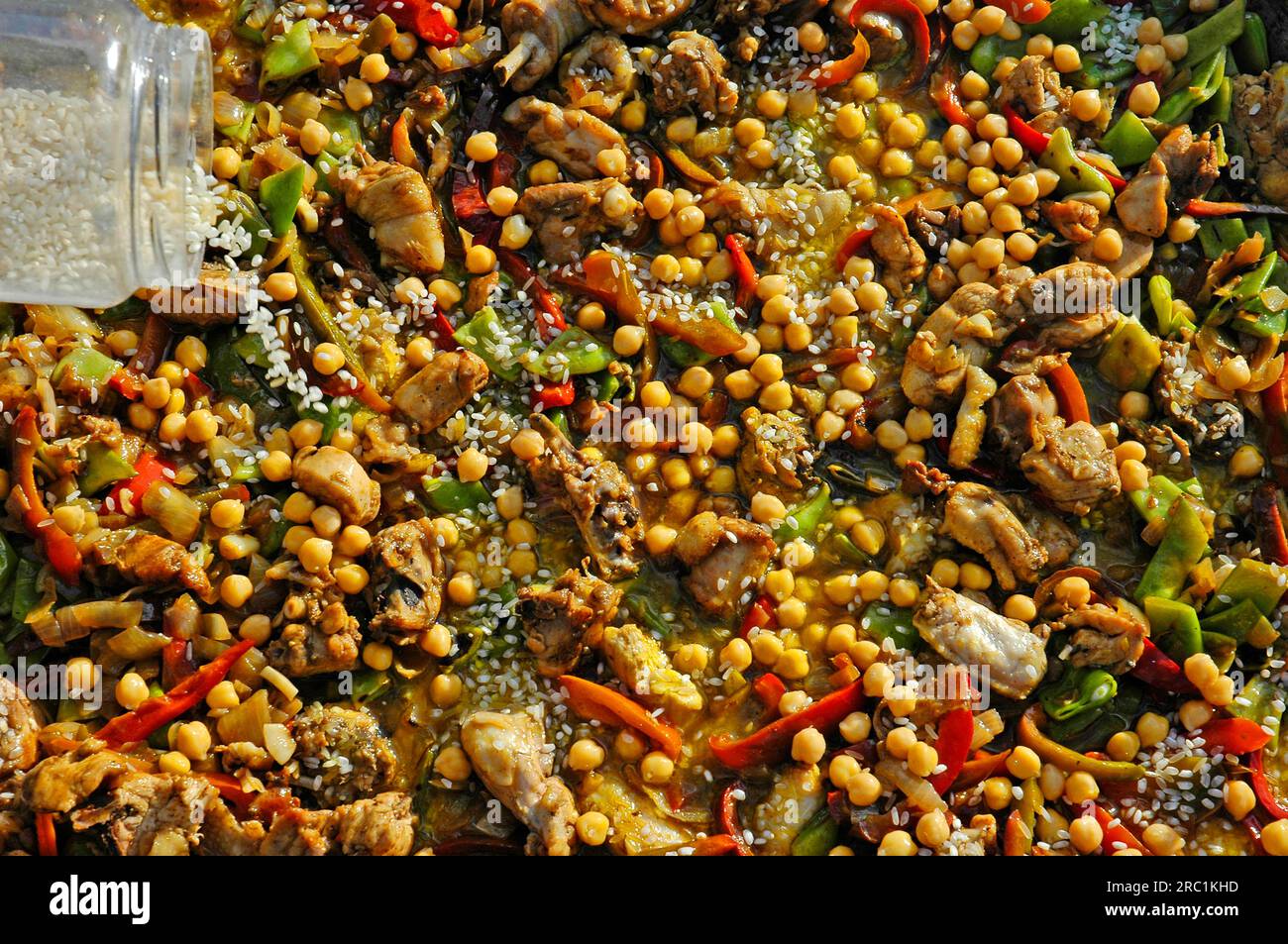 Préparation d'une paella, Altea, Costa Blanca, Espagne Banque D'Images