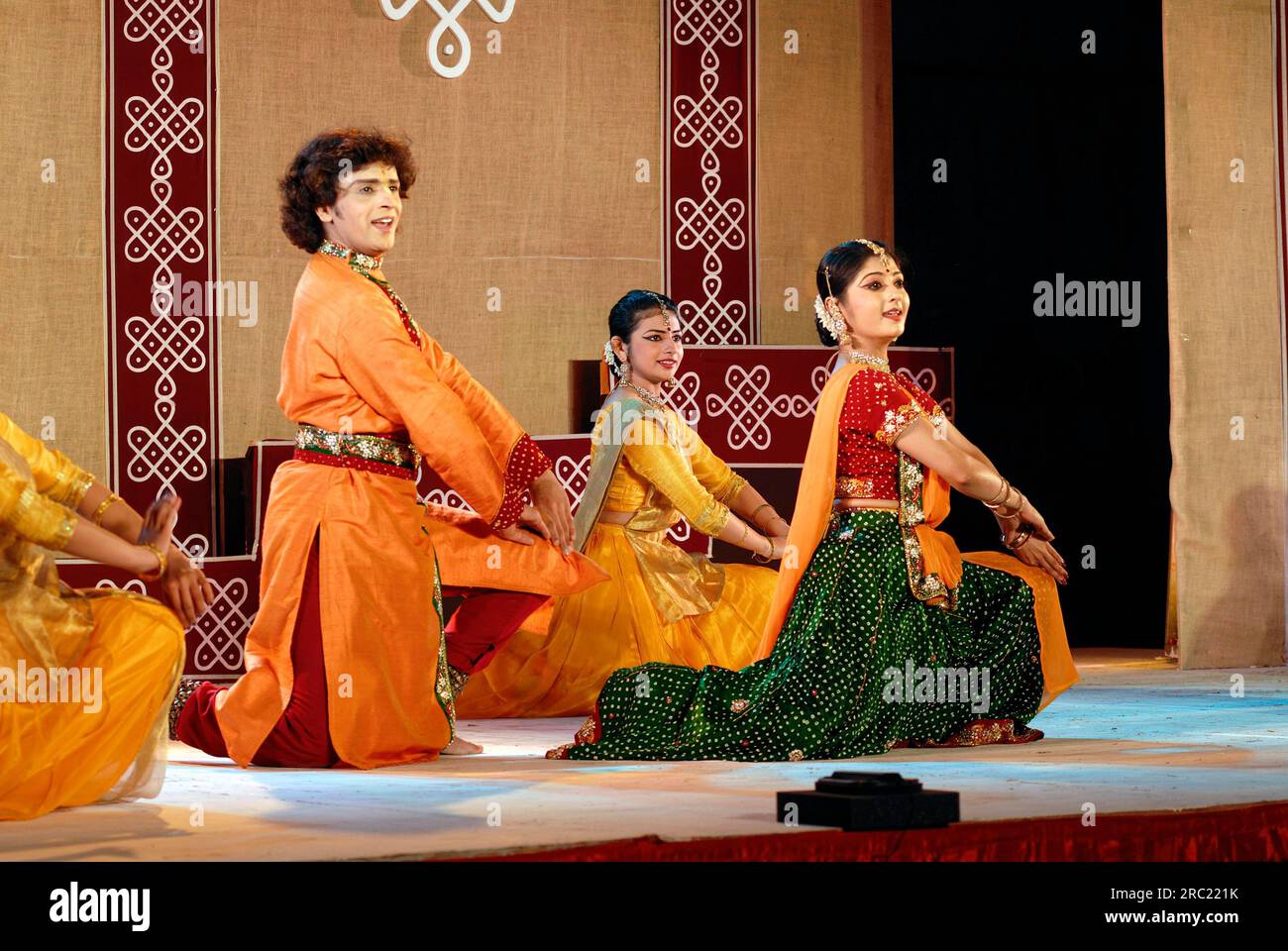Danse Kathak au festival Natiyanjali au temple de Perur, Tamil Nadu, Inde Banque D'Images