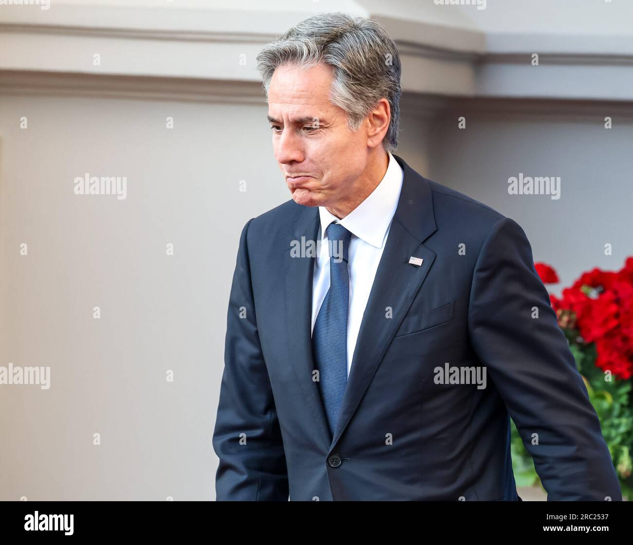 Vilnius, Lituanie. 11 juillet 2023. Le secrétaire d'État américain Antony Blinken arrive pour un dîner social lors du sommet de haut niveau de l'OTAN. Le Président de la Lituanie organise le dîner des dirigeants mondiaux au Palais présidentiel. L'ordre du jour du sommet couvre la candidature de l'Ukraine à l'adhésion à l'organisation, le processus d'adhésion de la Suède, l'augmentation des stocks d'armes et la révision des plans. Crédit : SOPA Images Limited/Alamy Live News Banque D'Images