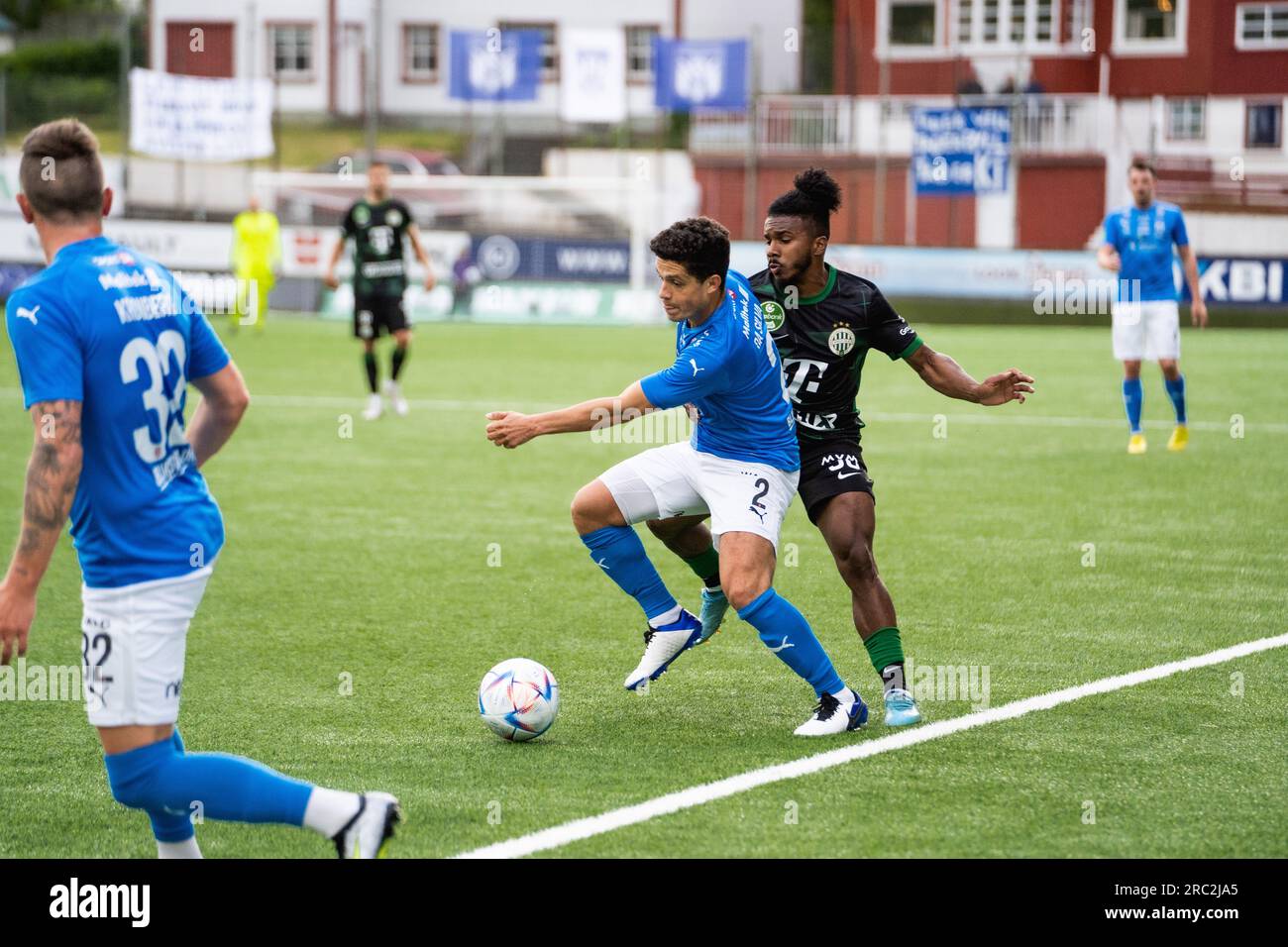 Klaksvik, Îles Féroé. 11 juillet 2023. Patrick Da Silva (2) de Ki et Marquinhos (50) IF Ferencvaros vu lors du match de qualification de l'UEFA Champions League entre Ki et Ferencvaros au stade Djupumyra de Klaksvik. (Crédit photo : Gonzales photo/Alamy Live News Banque D'Images
