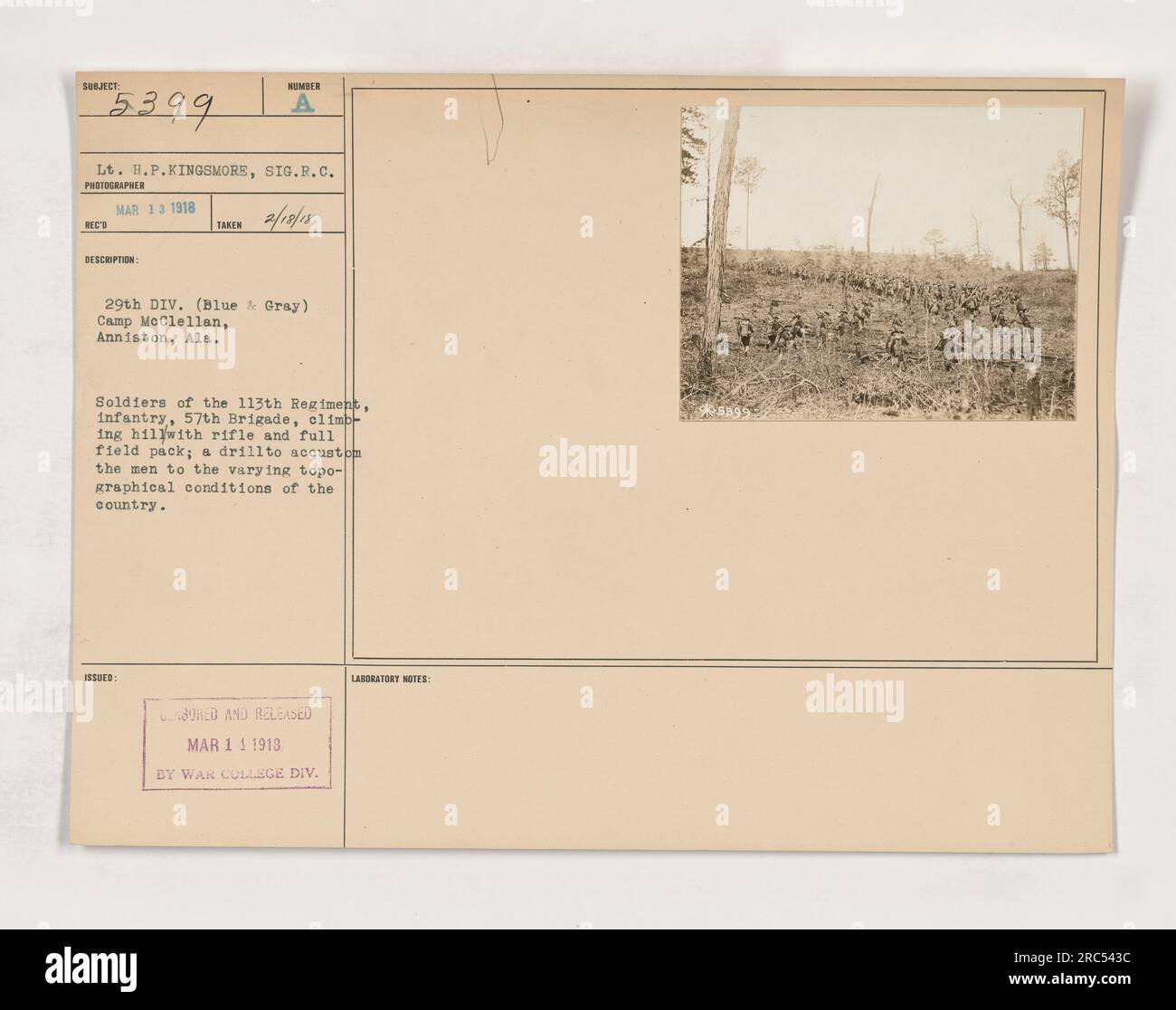 Des soldats du 113e régiment, infanterie, 57e brigade, participent à un