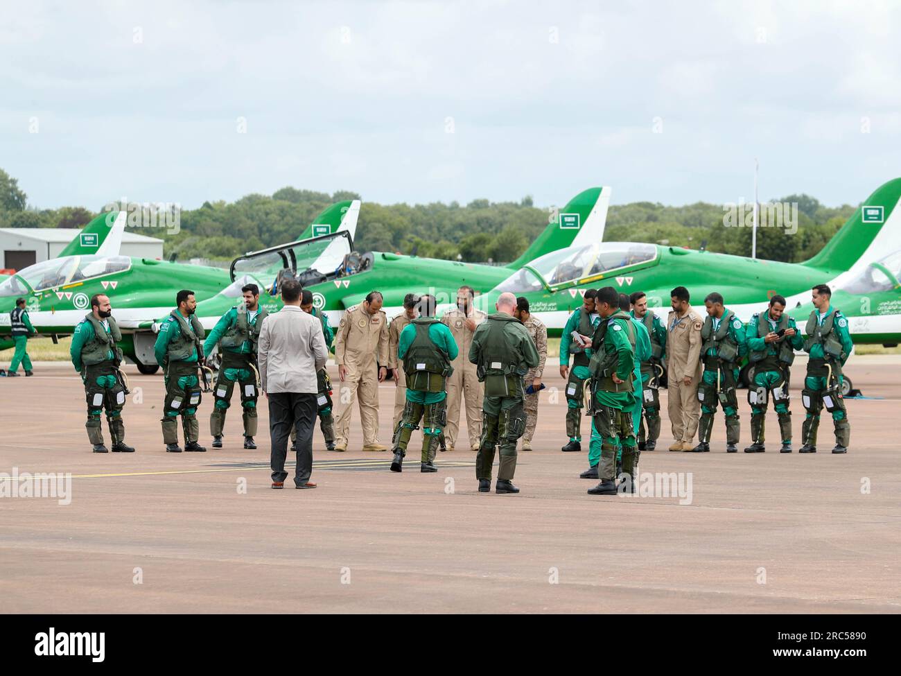 Fairford, Royaume-Uni. 12 juillet 2023. Saudi Arabian Display Team Saudi Falcons a atterri à RAF Fairford pour le riat 2023 Air Show. Crédit : Uwe Deffner/Alamy Live News Banque D'Images