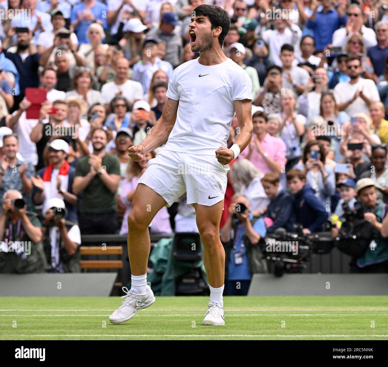 Londres, GBR. 12 juillet 2023. Londres Wimbledon Championships Day 10 12/07/2023 Carlos Alcaraz (ESP) remporte le quart de finale crédit : Roger Parker/Alamy Live News Banque D'Images