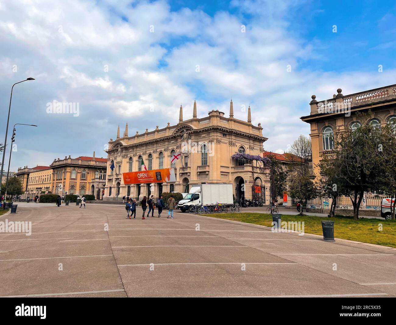 Milan, Italie - 31 mars 2022 : l'Université Polytechnique de Milan est la plus grande université technique d'Italie, avec environ 42 000 étudiants Banque D'Images