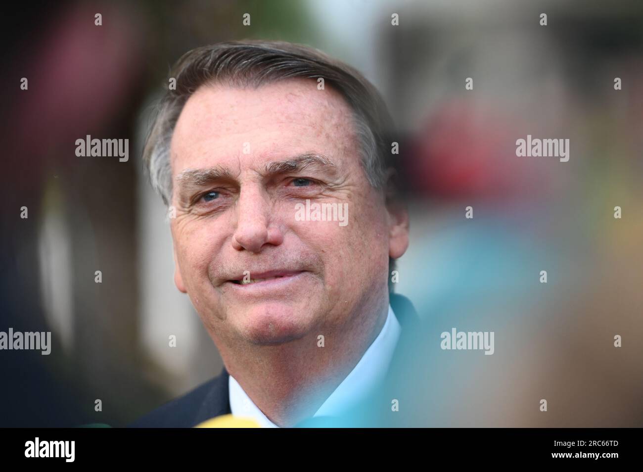 Brasília, DF - 12.07.2023 : JAIR BOLSONARO DEPOIMENTO Polícia FEDERAL - photo, ancien président Jair Bolsonaro après avoir témoigné devant le PF. Ce mercredi (12) l'ancien président Jair Bolsonaro témoigne à la police fédérale sur les conversations présumées avec le sénateur Marcos do Val. (Photo : ton Molina/Fotoarena) Banque D'Images