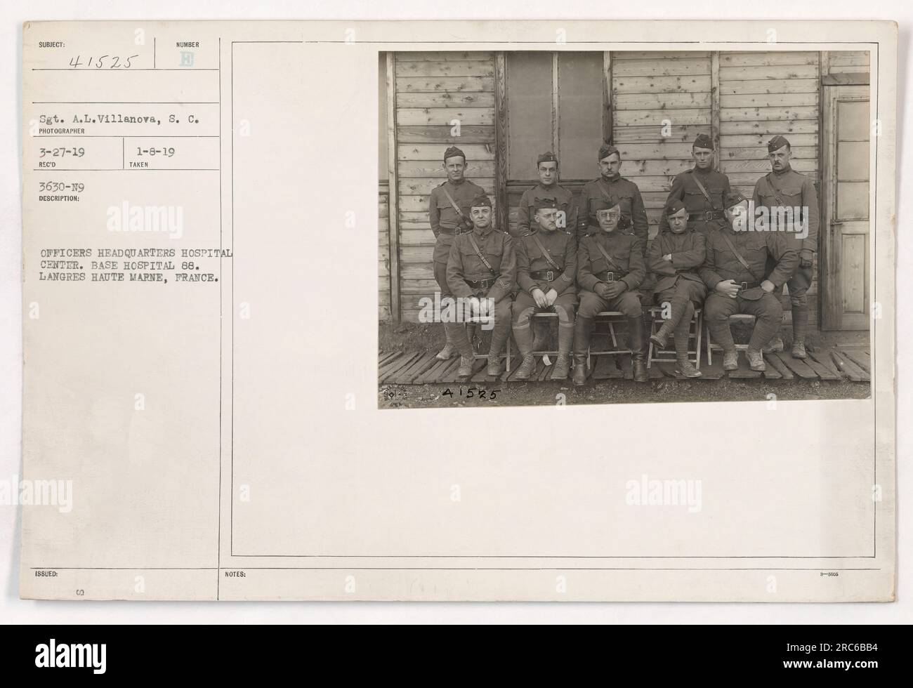 Sergent A.L. Villanova du S.C. (corps de signal) photographié pendant la première Guerre mondiale L'image a été prise le 27 mars 1919, à l'hôpital de base 88 à Langres haute Marne, France. La photographie a été émise le 8 janvier 1919 par le Officers Headquarters Hospital Center. Banque D'Images