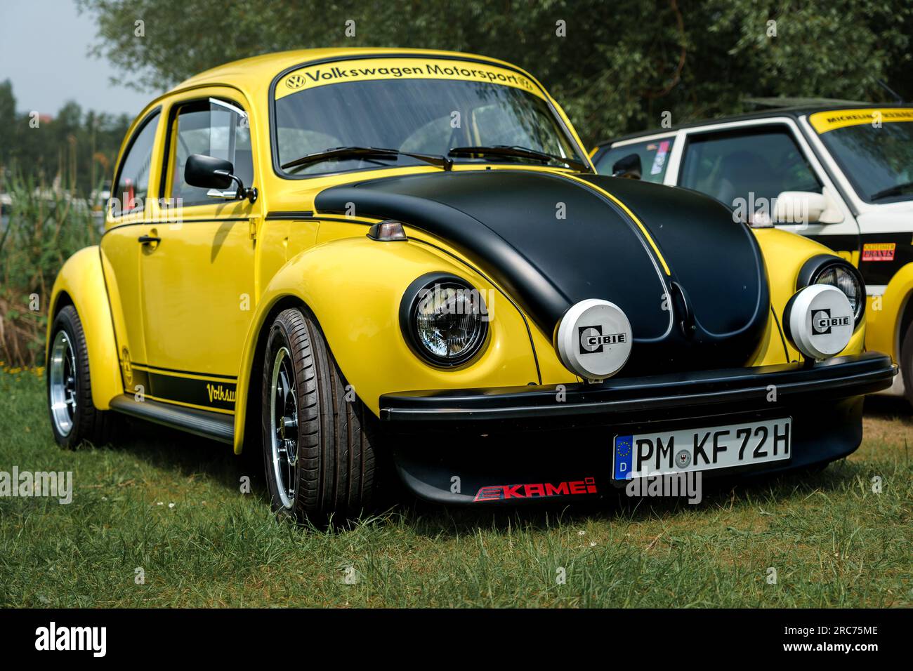 WERDER (HAVEL), ALLEMAGNE - 20 MAI 2023 : la sous-compacte, voiture économique Volkswagen Beetle (version sport), 1972. Oldtimer - Festival Werder Classics 2023 Banque D'Images