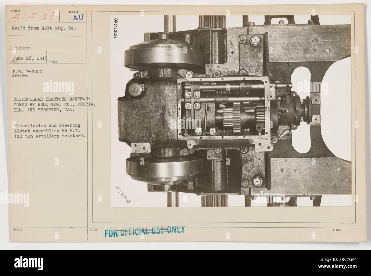 Photographie de tracteurs caterpillar fabriqués par Holt Mfg Co. À Peoria, Illinois et Stockton, Californie. L'image montre les ensembles de transmission et d'embrayage de direction du 55 H.P. (tracteur d'artillerie de 10 tonnes). Prise le 26 juin 1918. Légende : « tracteurs Caterpillar fabriqués par Holt Mfg. Co., Peoria, Illinois et Stockton, Californie pour un usage militaire pendant la première Guerre mondiale. » Banque D'Images
