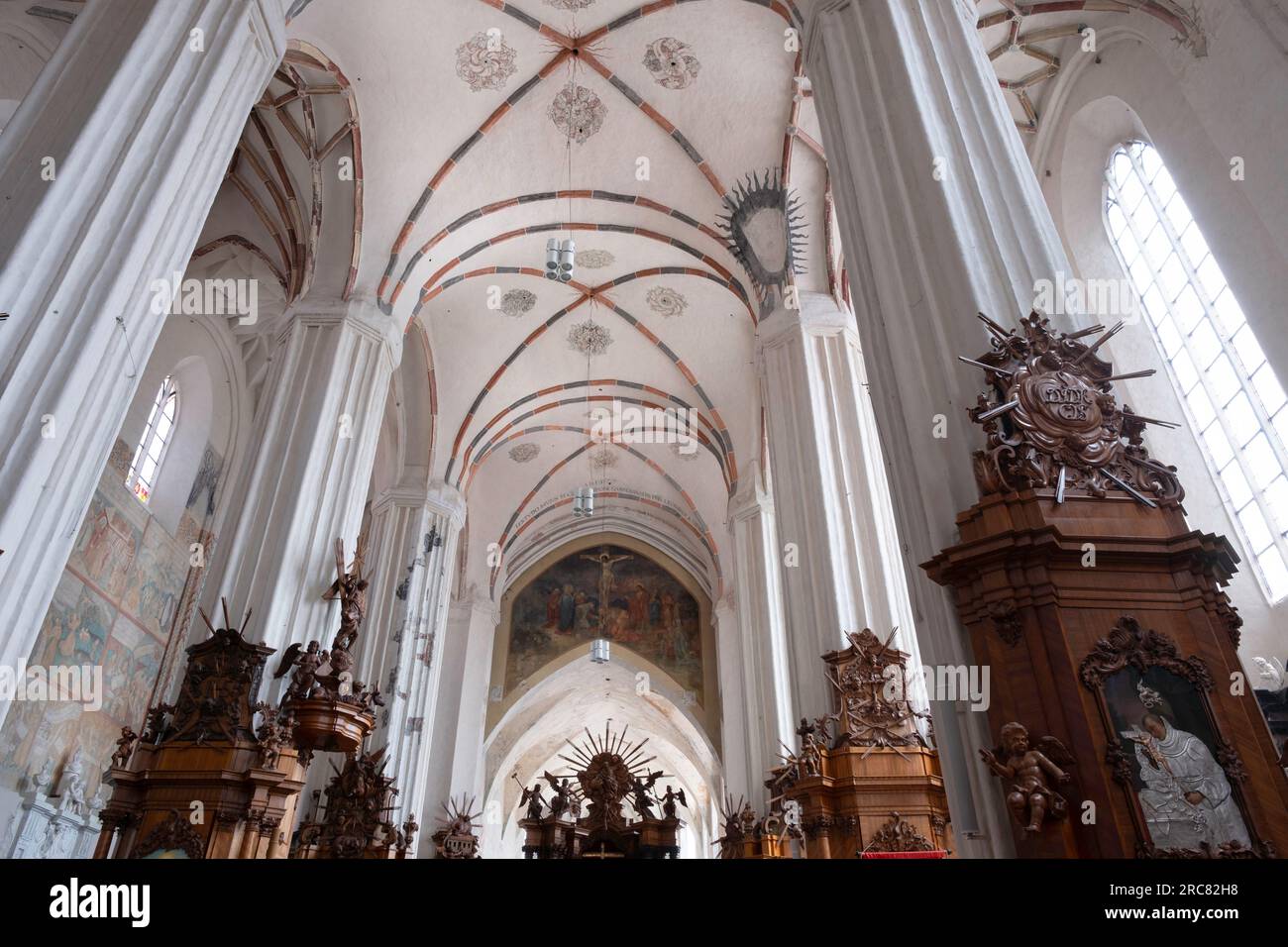 Intérieur de l'église catholique romaine de Saint Francis et St. Bernard (également connu sous le nom d'église Bernardine) à Vilnius Banque D'Images