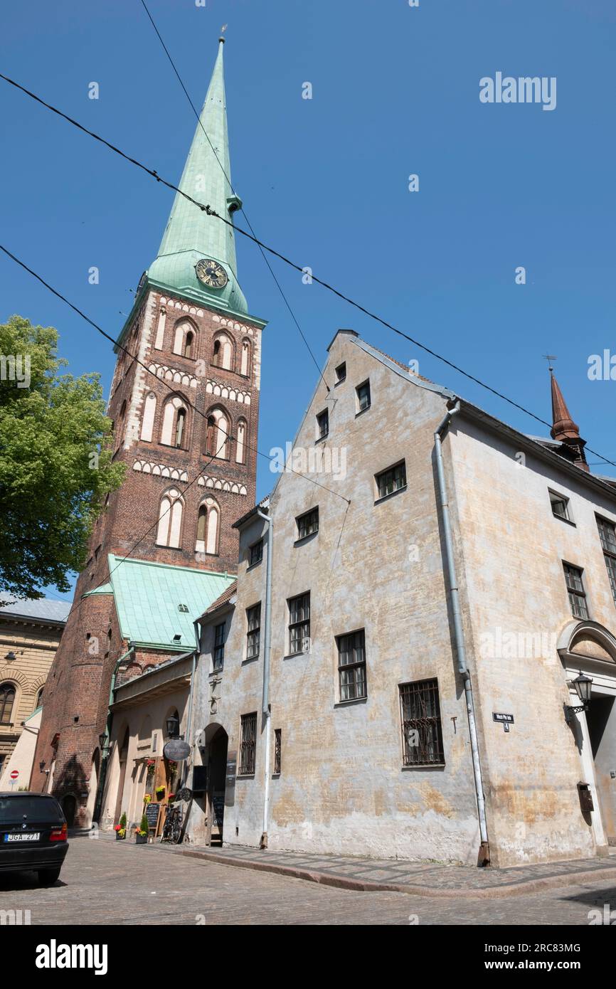 St. Cathédrale de Jacques dans la rue Jēkaba iela. L'église est dédiée à Saint Jacques le Grand à Riga Banque D'Images