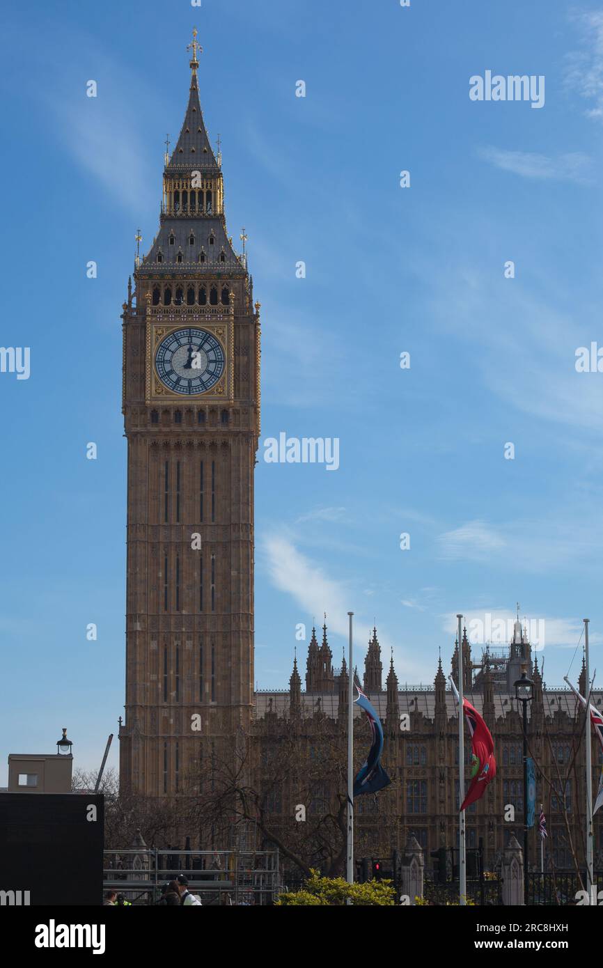 Big Ben, London, UK. Une vue sur le monument populaire de Londres, la tour de l'horloge connu sous le nom de Big Ben. Banque D'Images