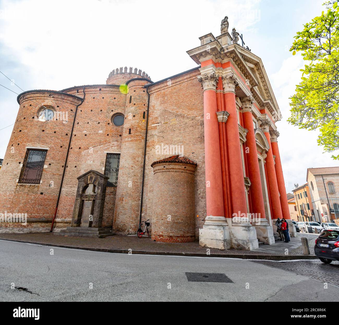 Padoue, Italie - 4 avril 2022: Madonna Addolorata al Torresino, ou Santa Maria del Pianto ou Santa Maria del Torresino Église paroissiale catholique romaine Banque D'Images