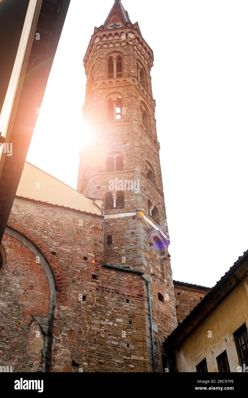 L'abbaye et l'église de Badia Fiorentina abritent aujourd'hui les communautés monastiques de Jérusalem situées sur la via del Proconsolo, Florence, Italie. Banque D'Images