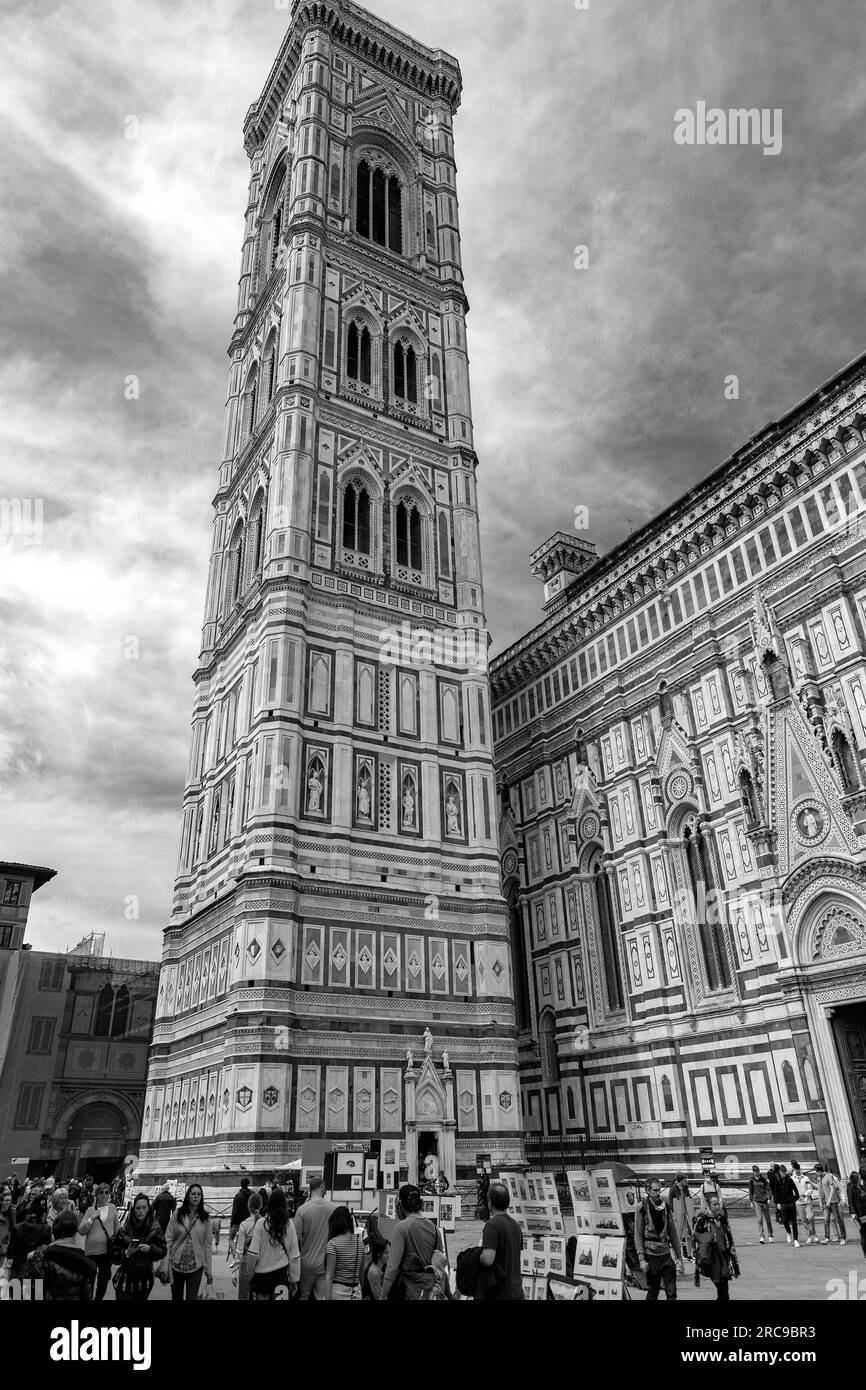 Florence, Italie - 6 avril 2022: Cathédrale de Florence, cathédrale de Santa Maria del Fiore est la cathédrale de Florence, Italie. Le bâtiment était complet Banque D'Images