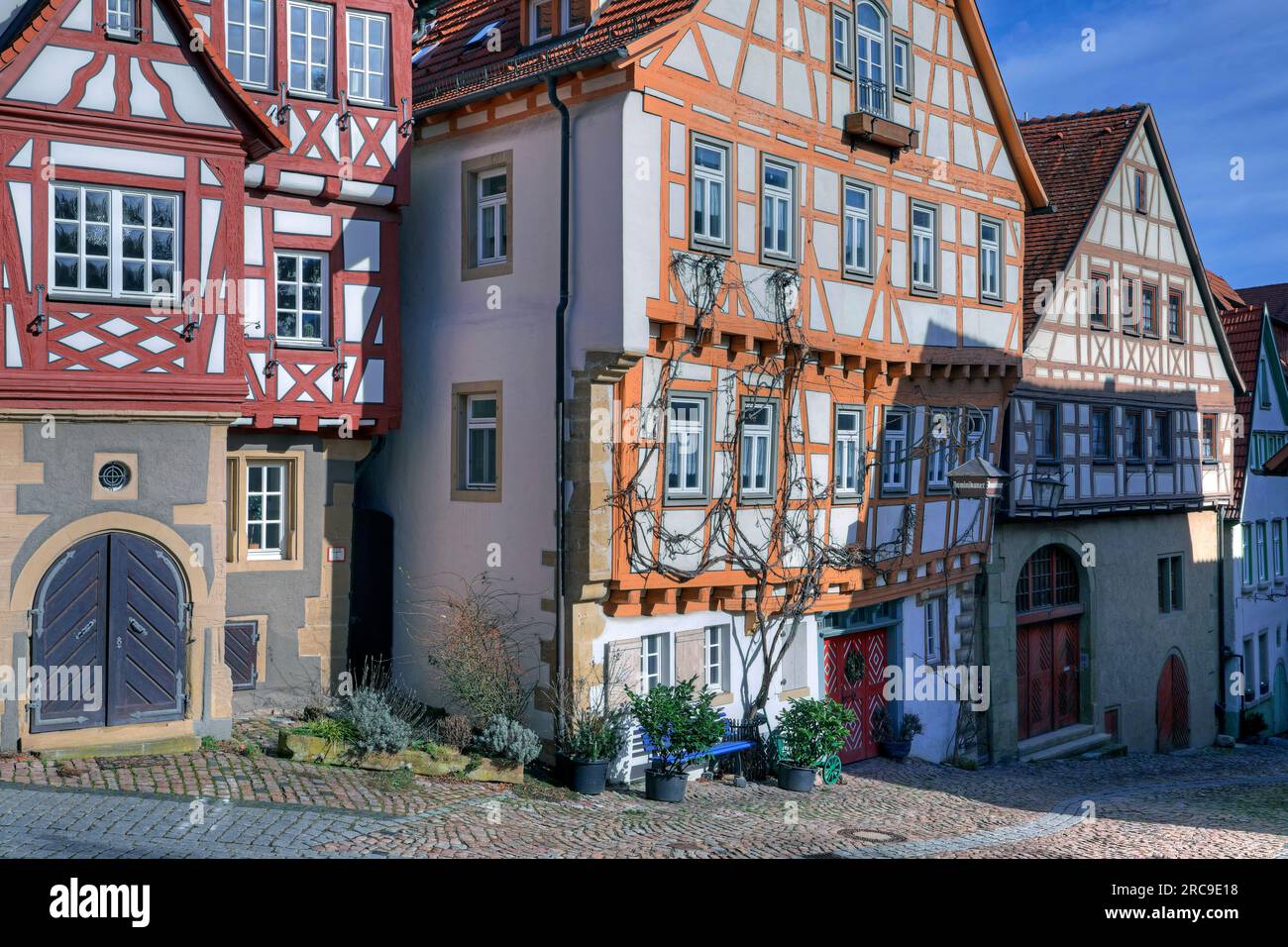 Fachwerk-ensemble in der Klostergasse in der Altstadt von Bad Wimpfen im Kraichgau, Landkreis Heilbronn, Baden-Württemberg, Süddeutschland, Deutschla Banque D'Images
