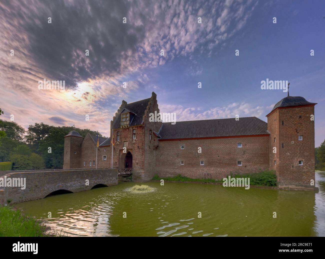 Burg Heimerzheim in Nordrhein-Westfalen, Wasserschloss, Heimerzheim, Bonn, Deutschland, Europa. Banque D'Images