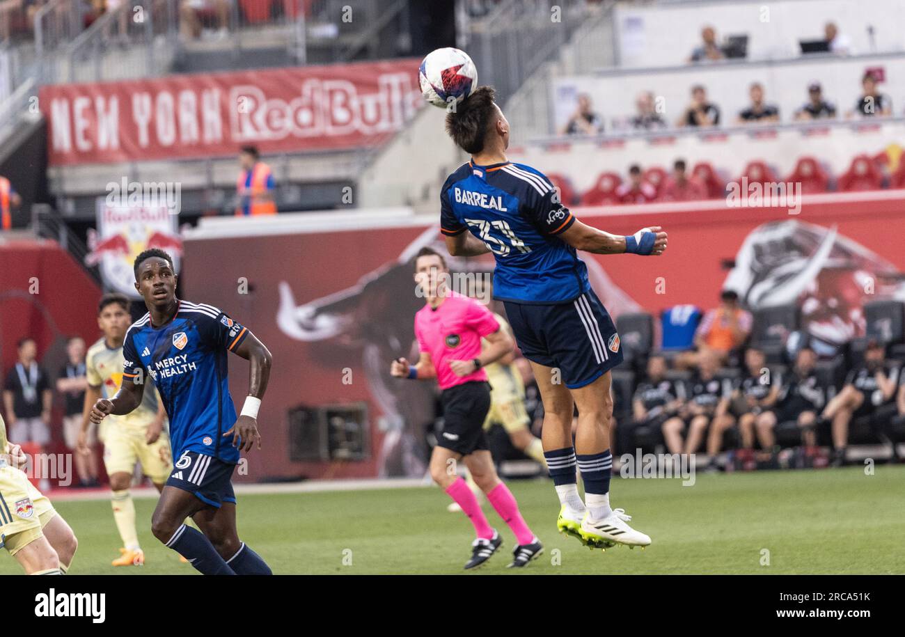 Alvaro Barreal (31) du Cincinnati FC contrôle le ballon lors du match régulier de la MLS contre les Red Bulls de New York au Red Bull Arena de Harrison, New Jersey, le 12 juillet 2023 Banque D'Images