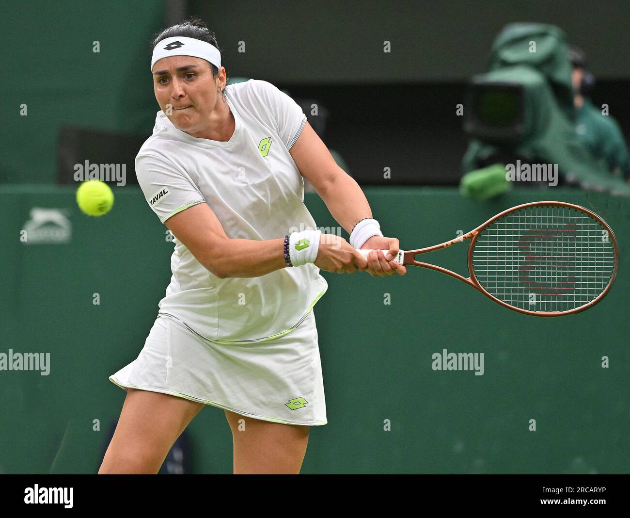 Londres, GBR. 13 juillet 2023. Londres Wimbledon Championships Day 11 1/07/2023 ONS Jabeur (TUN) remporte le match de demi-finale crédit : Roger Parker/Alamy Live News Banque D'Images
