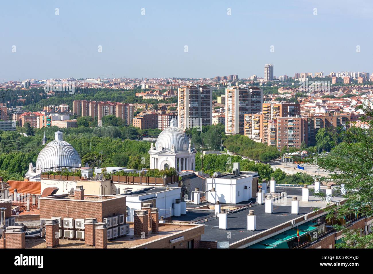 Vue de la ville depuis le belvédère du Parque de la Montaña, Centro, Madrid, Royaume d'Espagne Banque D'Images