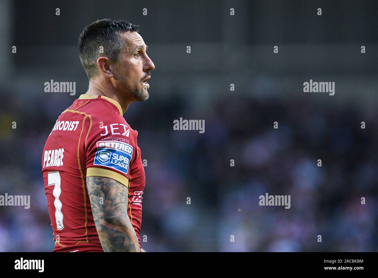 St. Helens, Angleterre - 13 juillet 2023 - Mitchell Pearce de Catalan Dragons donne des instructions. Betfred Super League, St. Helens vs Catalan Dragons au Totally Wicked Stadium, St. Helens, Royaume-Uni Banque D'Images