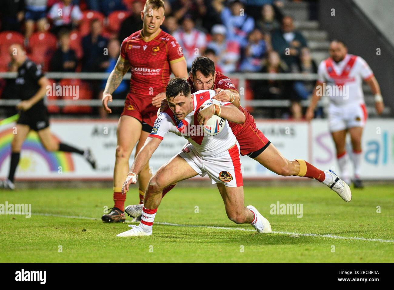 St. Helens, Angleterre - 13 juillet 2023 - Lewis Dodd de St Helens marque un essai. Betfred Super League, St. Helens vs Catalan Dragons au Totally Wicked Stadium, St. Helens, Royaume-Uni Banque D'Images