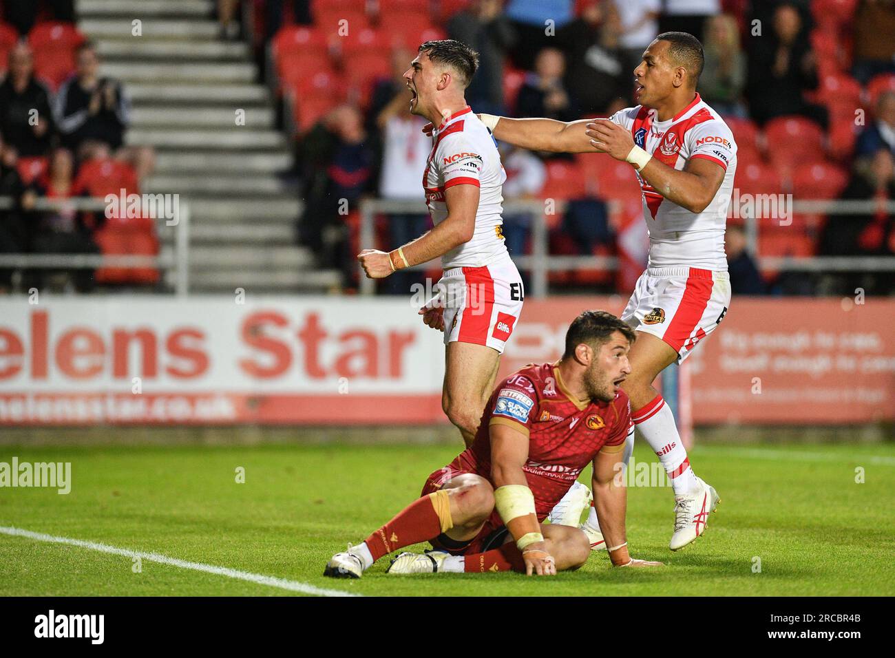 St. Helens, Angleterre - 13 juillet 2023 - Lewis Dodd de St Helens marque un essai. Betfred Super League, St. Helens vs Catalan Dragons au Totally Wicked Stadium, St. Helens, Royaume-Uni Banque D'Images