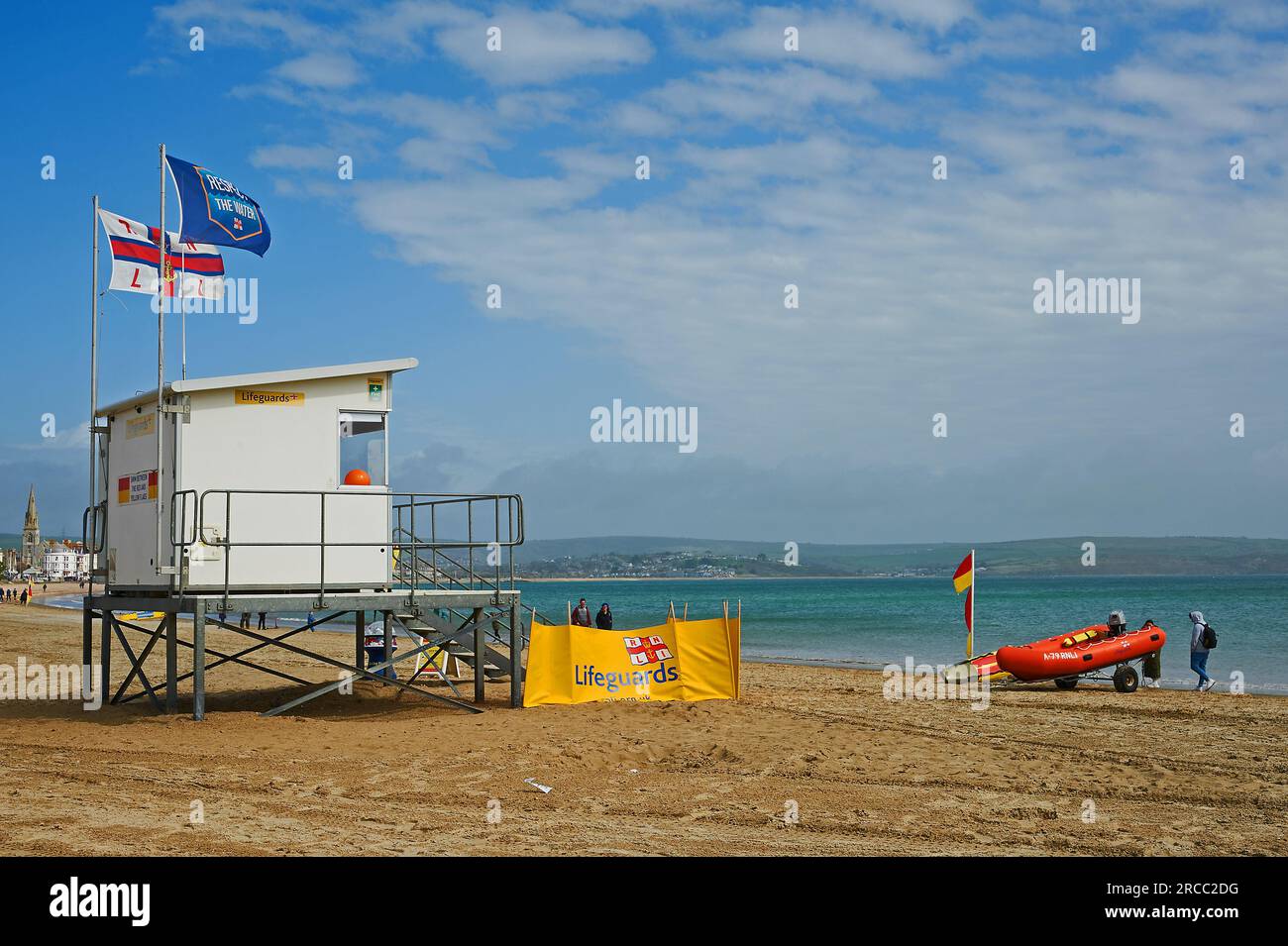 Tour de guet de sauveteur sur la plage de Weymouth sur la côte jurassique du Dorset Banque D'Images
