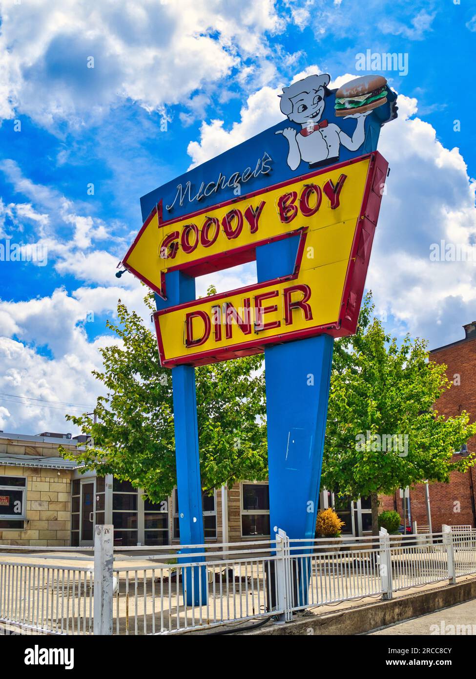 Good Boy Diner célèbre signe dans le Short North près du centre-ville de Columbus Ohio Banque D'Images