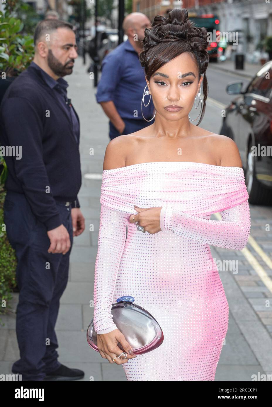 Londres, Royaume-Uni. 13 juillet 2023. Leigh-Anne Pinnock. Mannequins, célébrités et invités arrivent au Vogue britannique et à la fête d'été d'autoportrait. Edward Enninful OBE, rédacteur en chef de British Vogue, organise un événement avec Han Chong, fondateur et directeur créatif d'autoportrait, ainsi que la mannequin Emily Ratajkowski pour célébrer la créativité britannique. Crédit : Imageplotter/Alamy Live News Banque D'Images