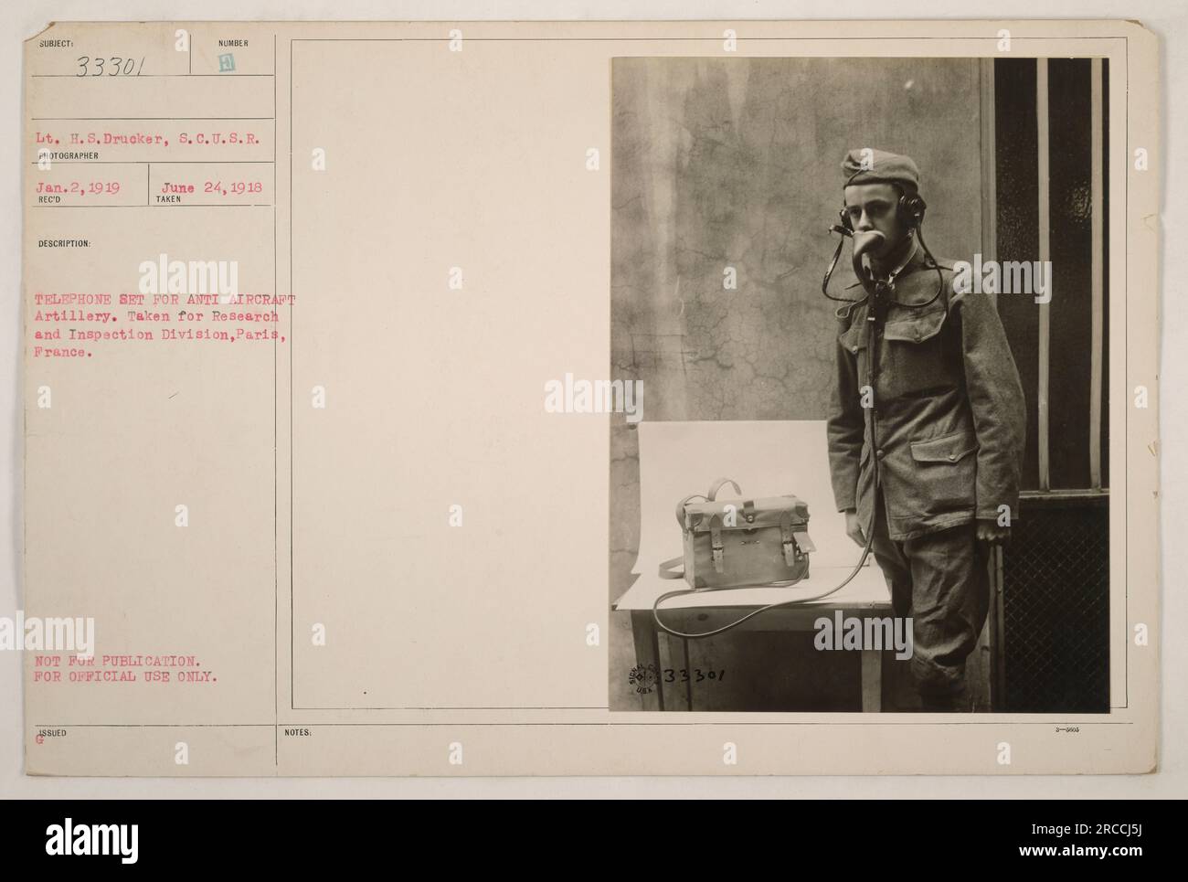 Poste téléphonique pour artillerie anti-aérienne, pris par le lieutenant H.S. Drucker, S.C.U.R., le 24 juin 1918 à Paris, France. Cette photographie a été prise pour la Division de la recherche et de l'inspection et ne doit pas être publiée. Il est destiné à un usage officiel uniquement. Banque D'Images