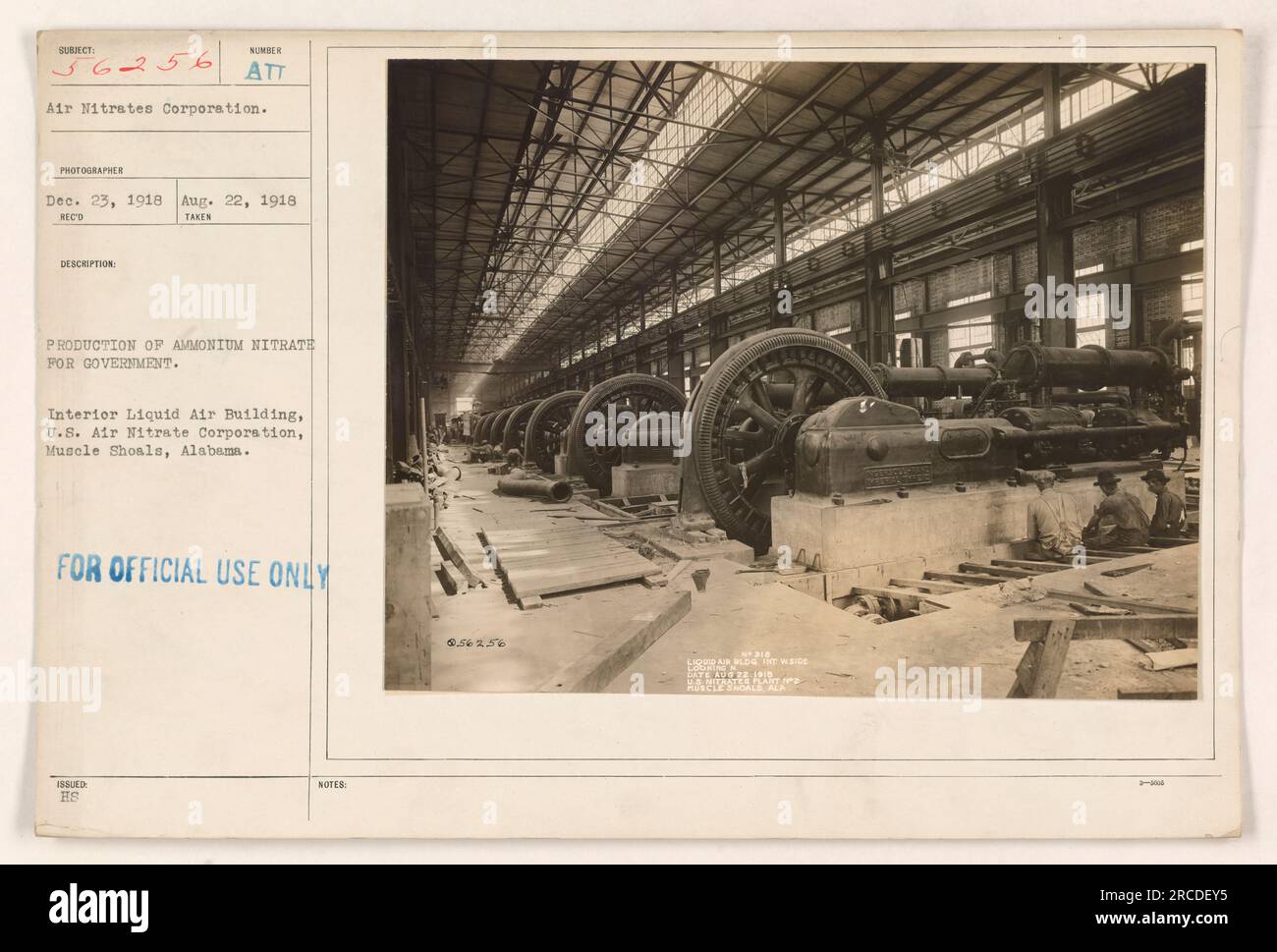 Intérieur du Liquid Air Building à muscle Shoals, Alabama, utilisé par les États-Unis Air nitrate Corporation pendant la première Guerre mondiale. Cet emplacement a été utilisé pour la production de nitrate d'ammonium pour le gouvernement. Photo prise le 22 août 1918, pour usage officiel seulement. Banque D'Images