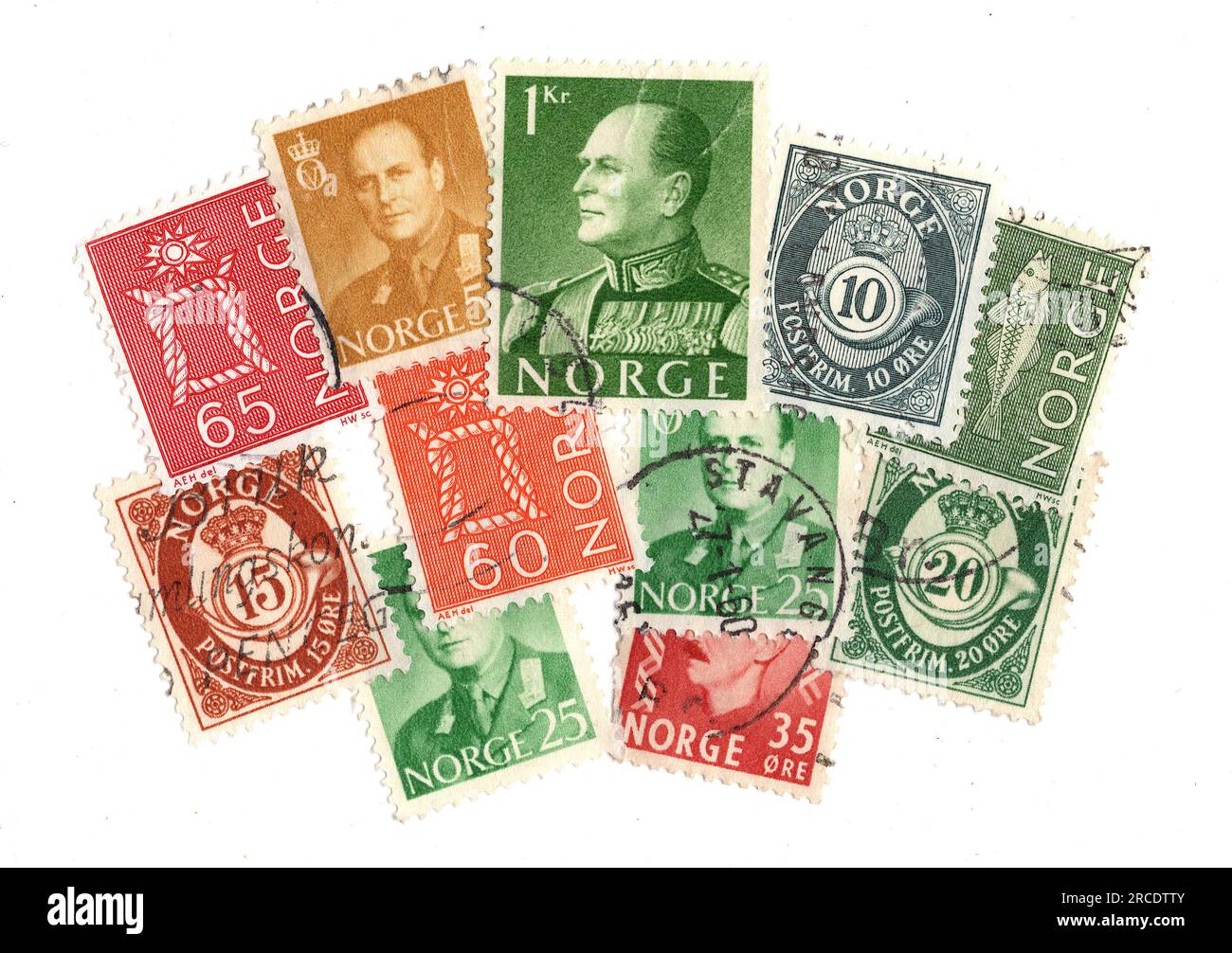 Timbres-poste vintage de Norvège sur fond blanc. Banque D'Images