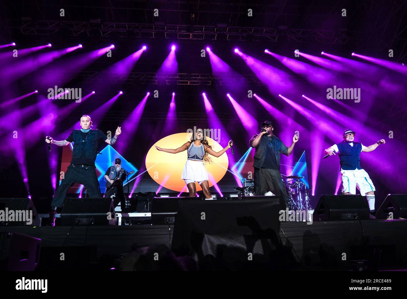 Turin, Italie. 13 juillet 2023. Le groupe de hip hop AMÉRICAIN Black Eyed Peas se produit sur scène au Stupinigi Sonic Park 2023 à Turin. (Photo de Bruno Brizzi/Pacific Press) crédit : Pacific Press Media production Corp./Alamy Live News Banque D'Images