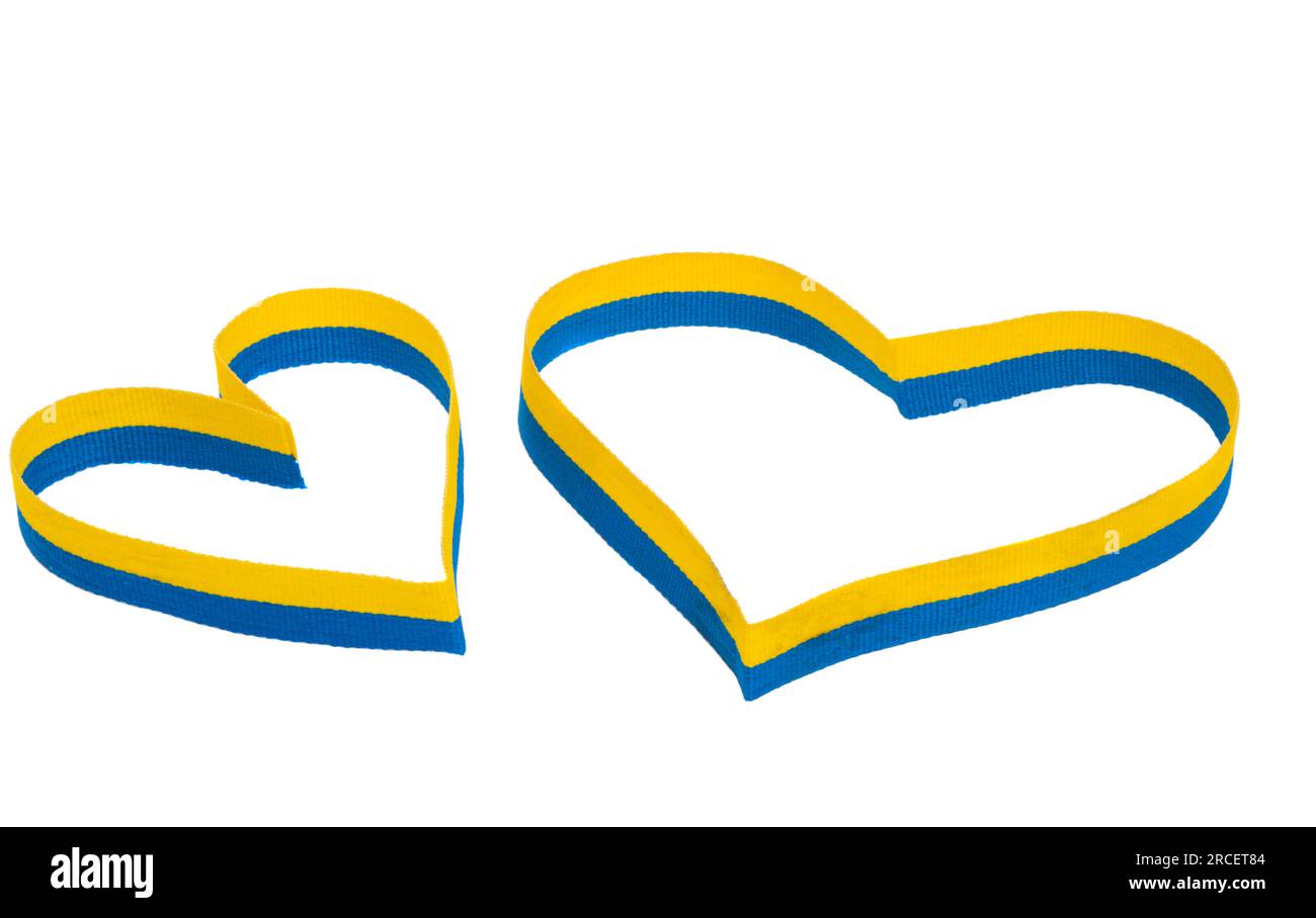 coeur ukrainien avec des rubans isolés sur fond blanc Banque D'Images