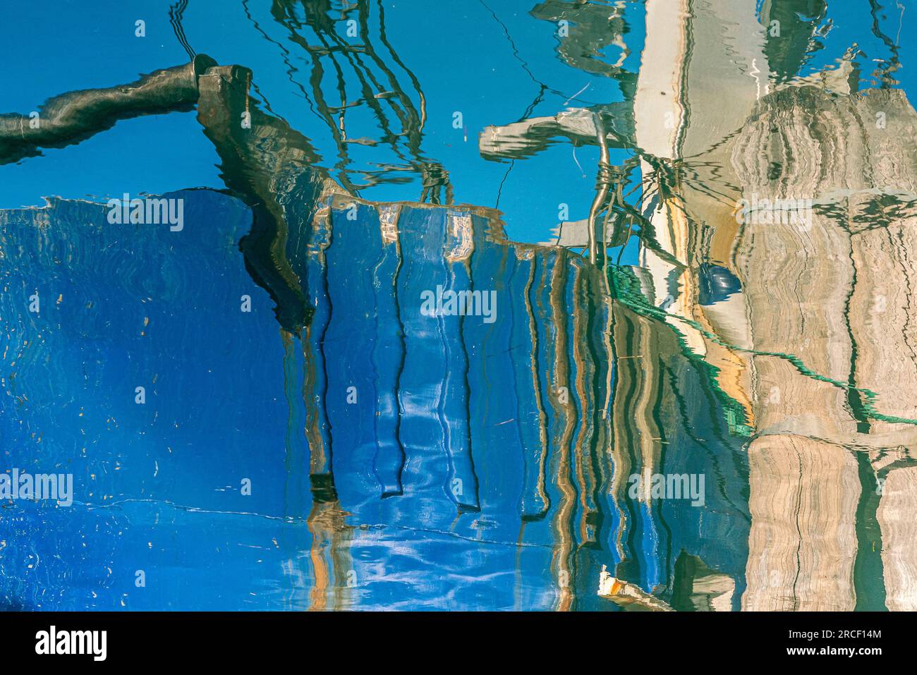Images de reflets d'eau abstraits colorés réalisés par Mary catherine Messner de mcmessner.com. Banque D'Images