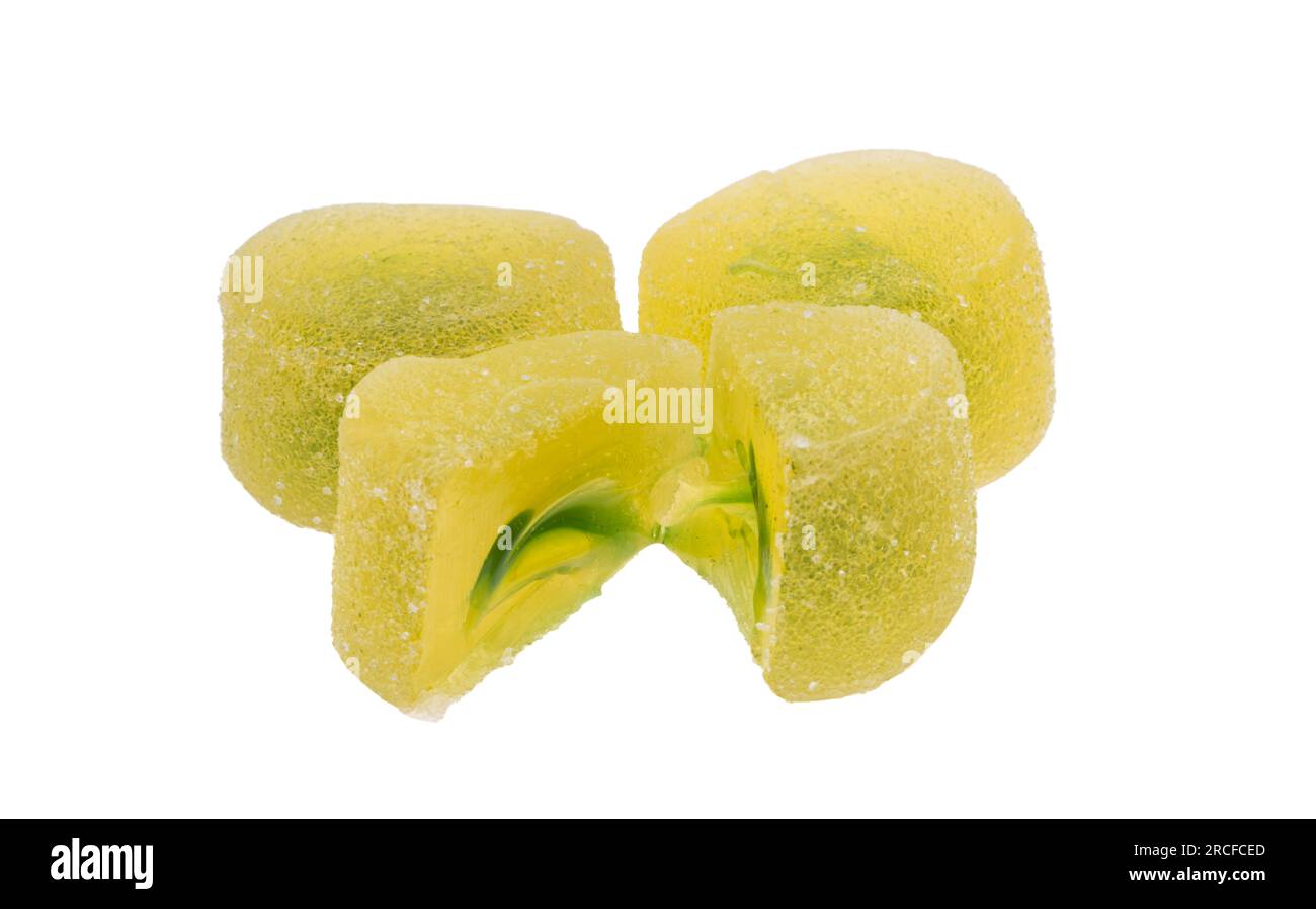 bonbons de gelée de fruits isolés sur fond blanc Banque D'Images