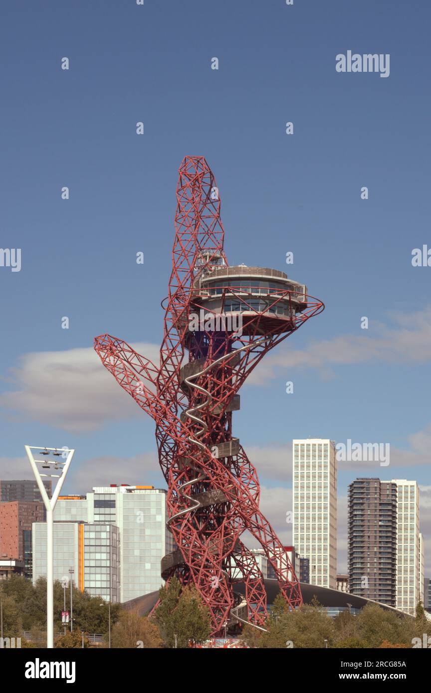 Sculpture orbitale dans le parc olympique, Londres, Angleterre, Royaume-Uni Banque D'Images