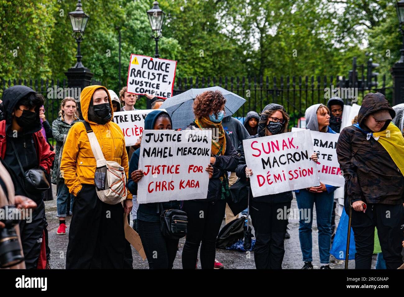 Londres, Royaume-Uni - 14 juillet 2023 Vigile de Nahel Merzouk devant l'ambassade de France. Banque D'Images