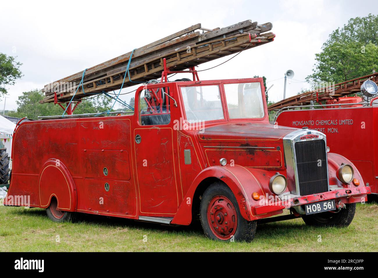 Vintage Dennis Fire Engine au Neath Steam and Vintage show Neath et Port Talbot Wales Banque D'Images