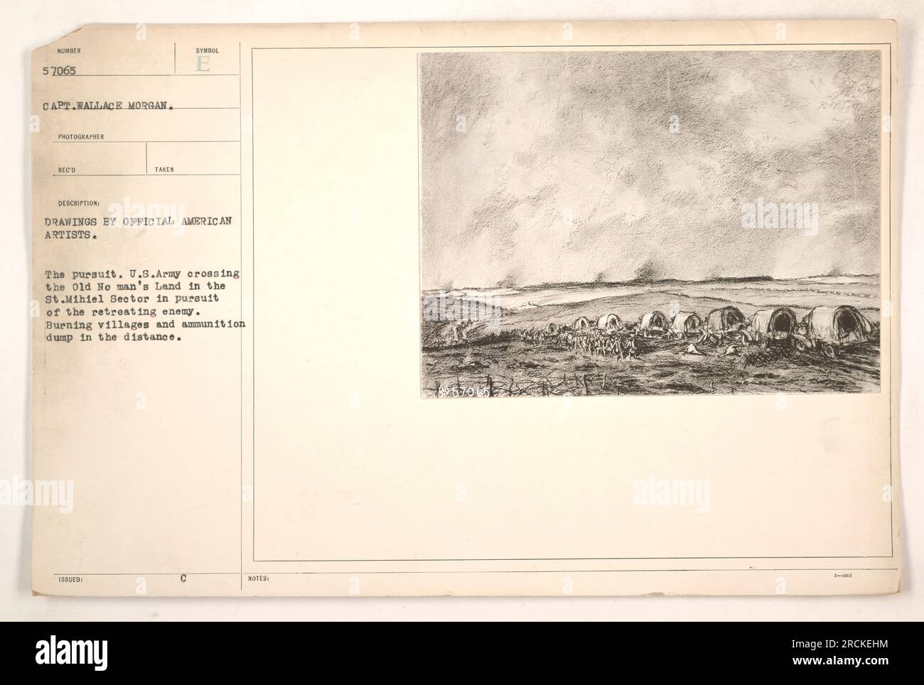 'The Pursuit : États-Unis Les troupes de l'armée avancent à travers le Old No Man's Land à St. Secteur Mihiel pendant la première Guerre mondiale À la poursuite de l'ennemi en retraite, les troupes peuvent être vues traversant le paysage dévasté. Au loin, des villages en feu et un dépôt de munitions peuvent être observés. » Banque D'Images