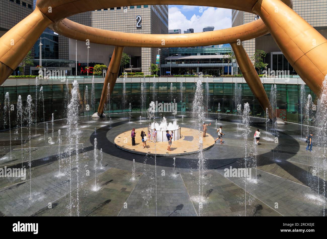 La fontaine de la richesse à Suntec City, Singapour Banque D'Images